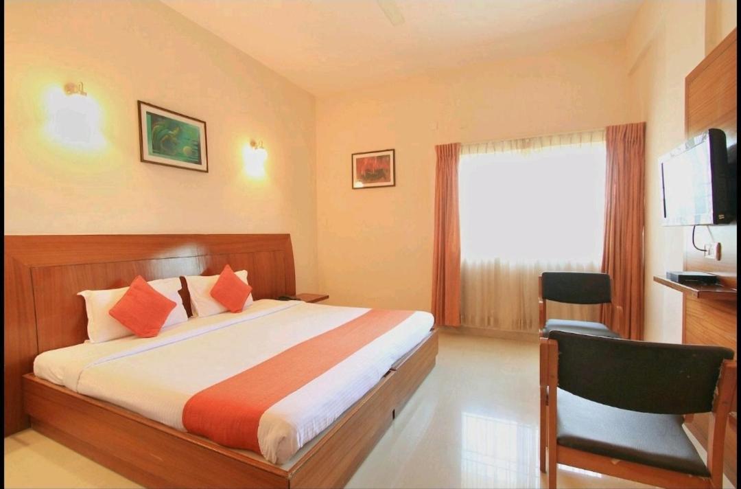 Hotel Stay By The Way Mysore Exterior foto